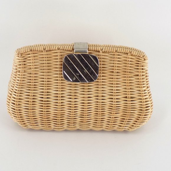 Crown Lewis Handbags - Vintage Crown Lewis Wicker Clutch Purse Two-tone hardware Hong Kong Beige Tan